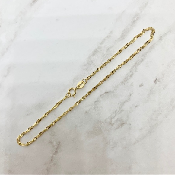 Jewelry - Solid 10k gold Singapore link chain bracelet .5g Jewelry - Solid 10k gold Singapore link chain bracelet .5g